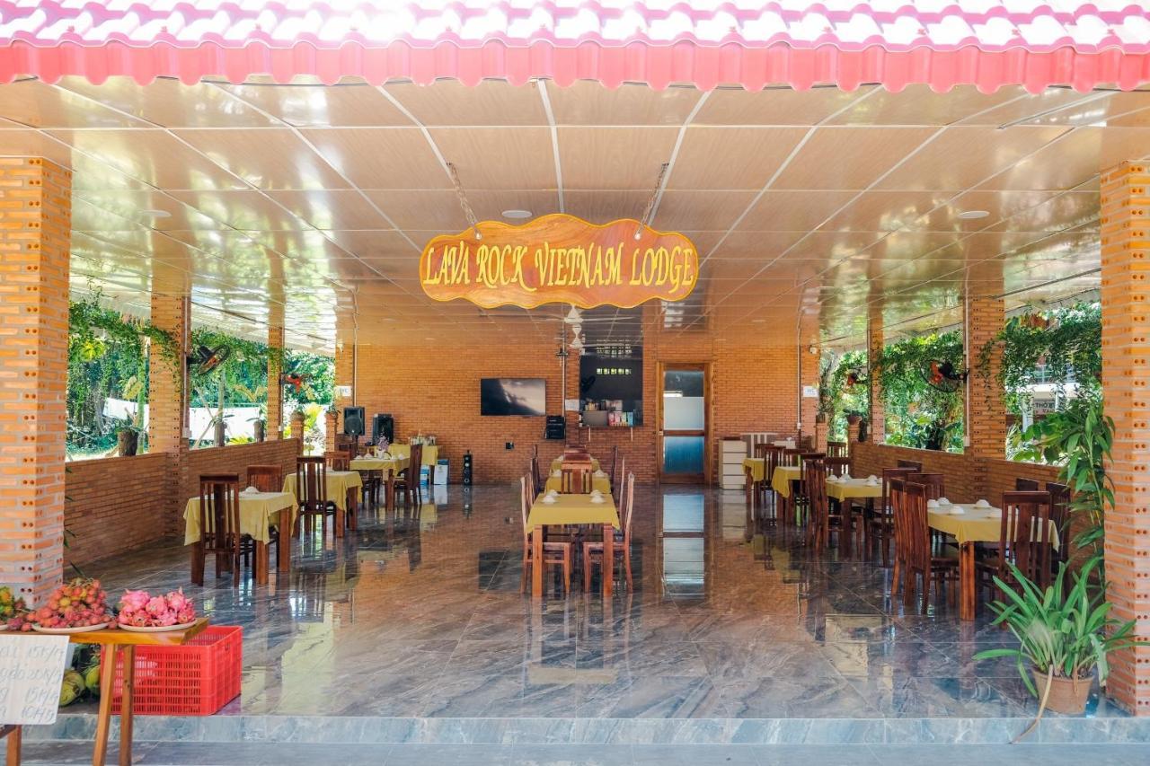 Lava Rock Viet Nam Lodge Anhfly Resort Nam Cat Tien Exterior photo